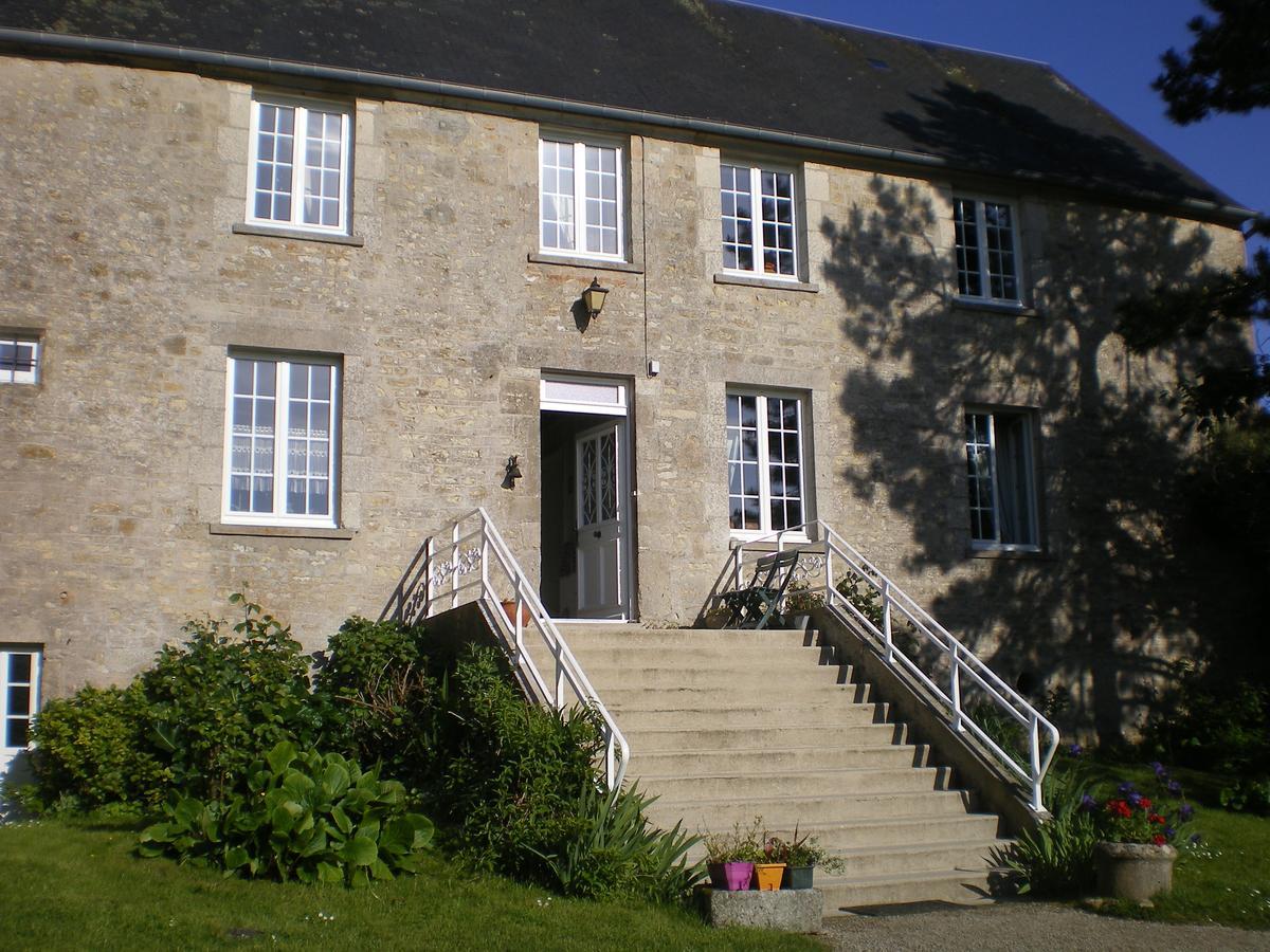 לינה וארוחת בוקר Sainte-Mère-Église Ferme Manoir La Fiere מראה חיצוני תמונה