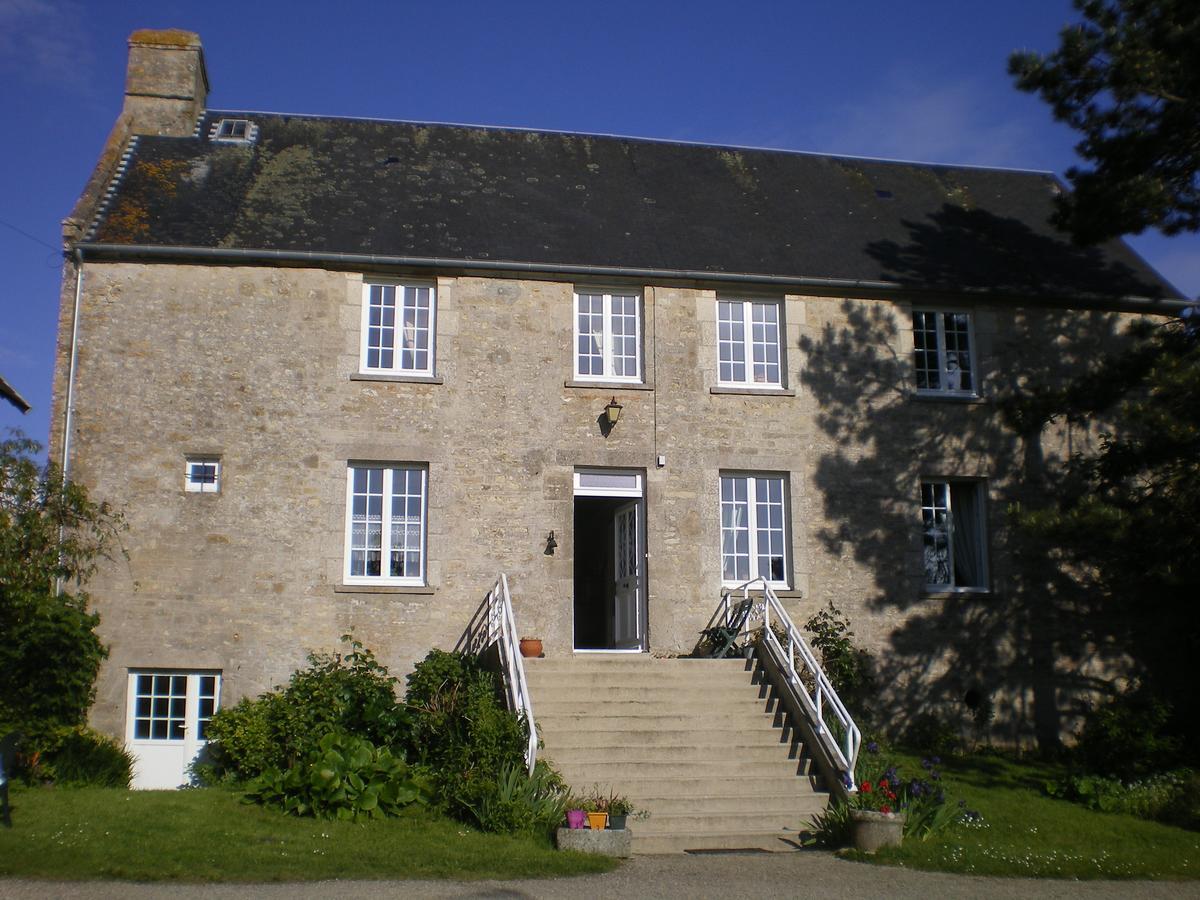 לינה וארוחת בוקר Sainte-Mère-Église Ferme Manoir La Fiere מראה חיצוני תמונה