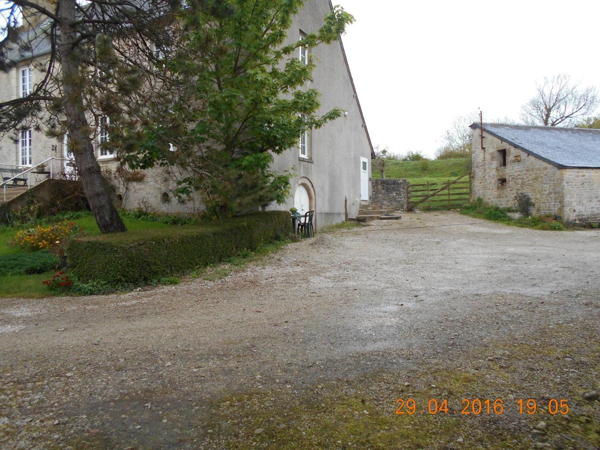 לינה וארוחת בוקר Sainte-Mère-Église Ferme Manoir La Fiere מראה חיצוני תמונה